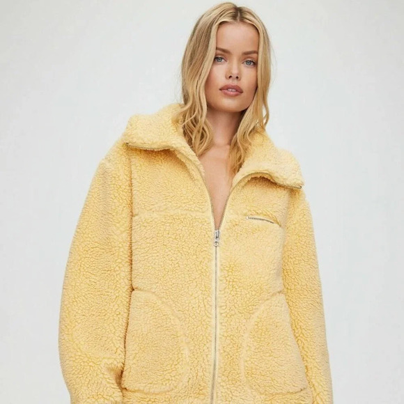 Aritzia Jackets & Blazers - ARITZIA Wildred Free‎ Teddy Jacket